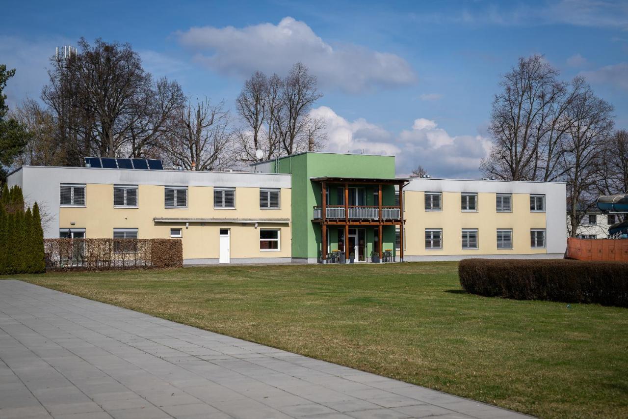 Garni Hotel Svitavy Buitenkant foto