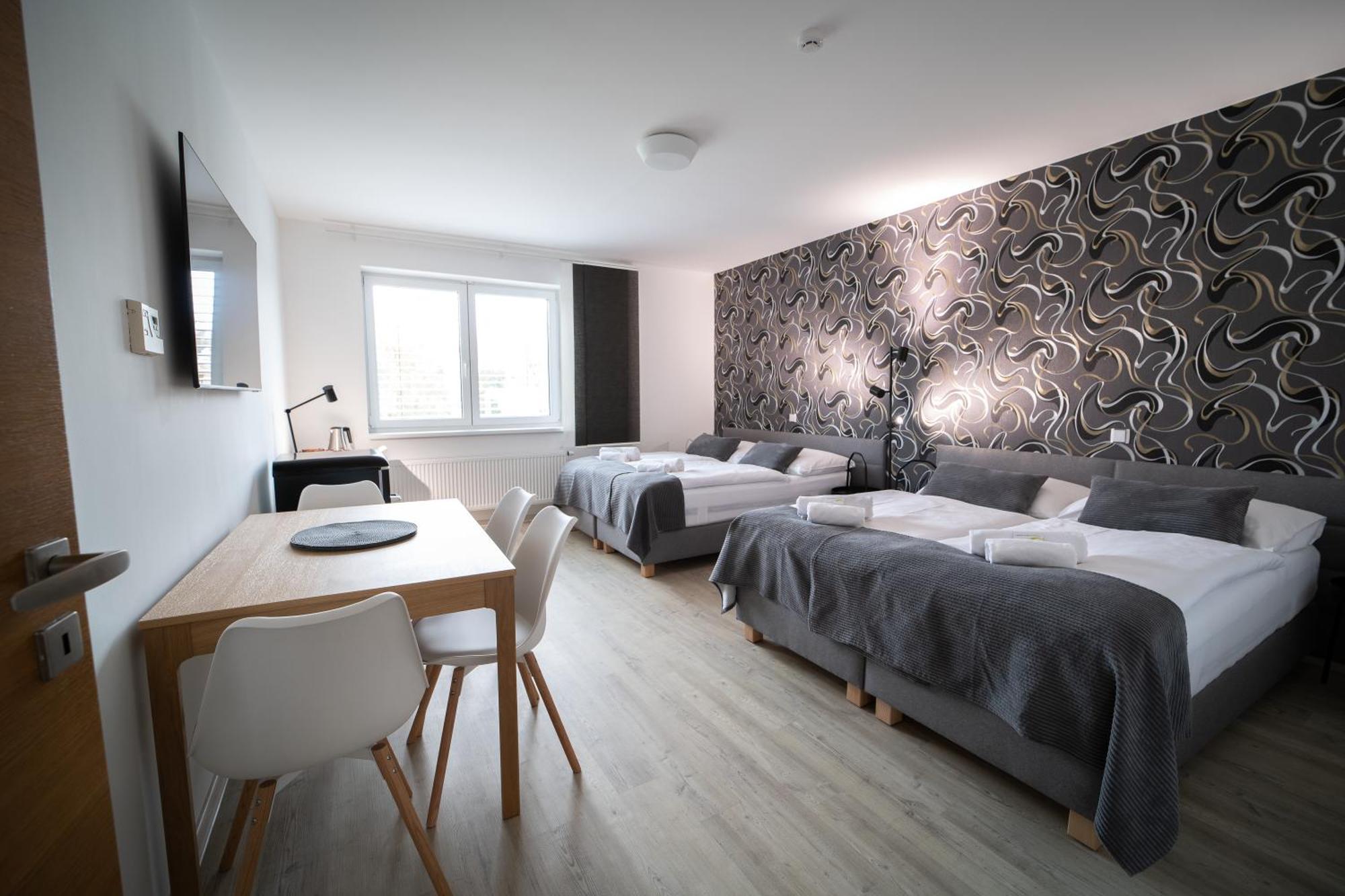 Garni Hotel Svitavy Buitenkant foto
